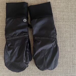 Lululemon Black Mittens/gloves